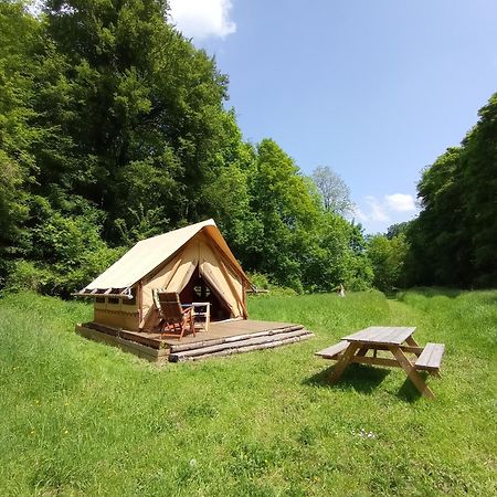 Chez Tombivouac Villa Pierrefonds Exterior foto