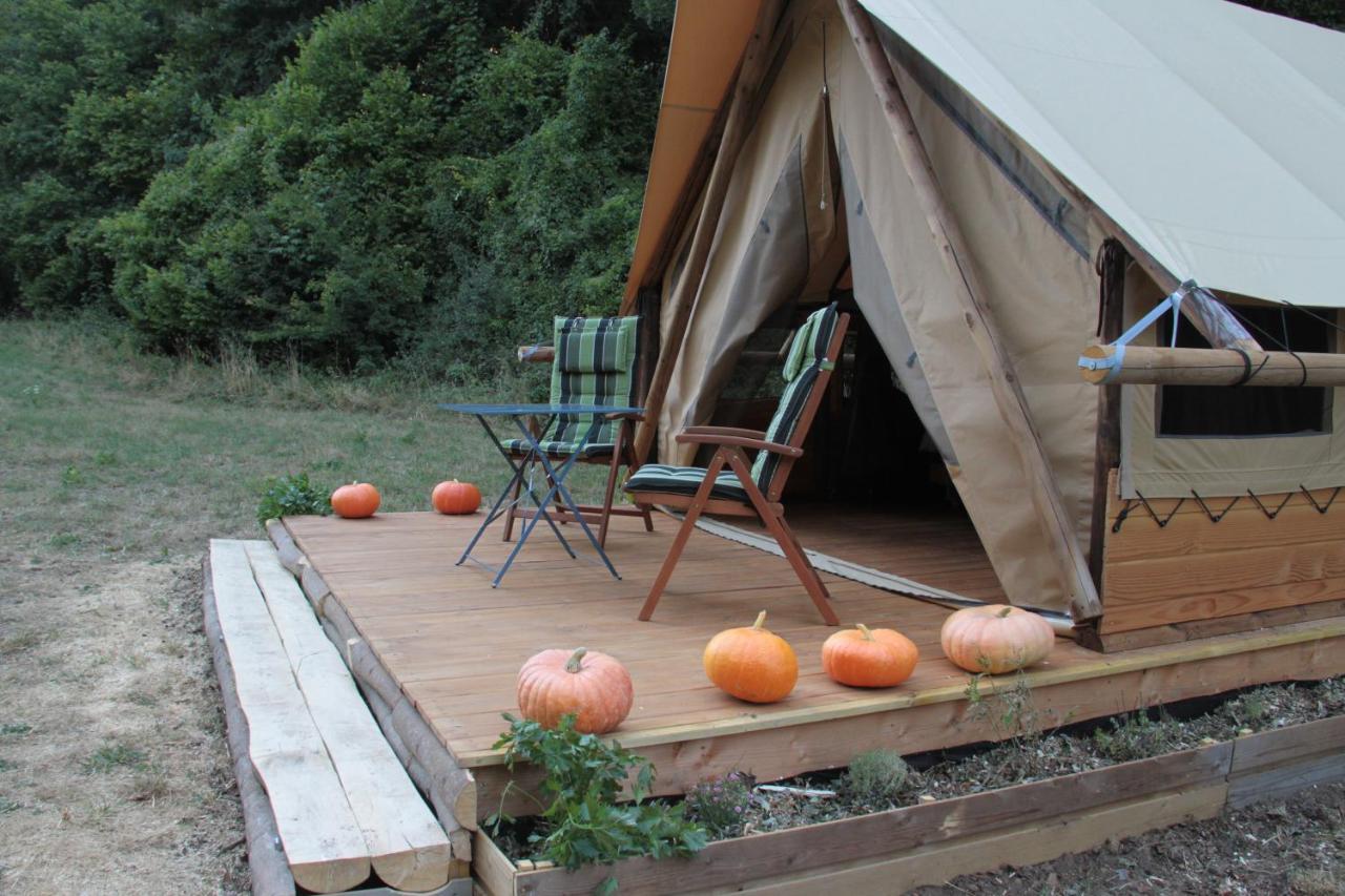 Chez Tombivouac Villa Pierrefonds Exterior foto